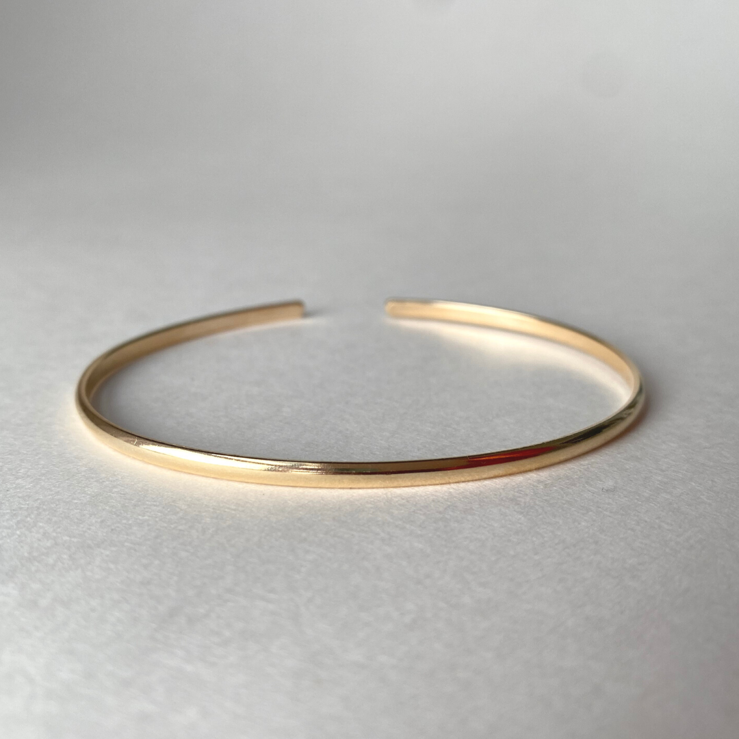 Flora | Oval Bangle Gold